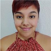 Doy clases particulares de inglés, aunque puedo darlas de cualquier otra materia. También estoy especializada en audición y lenguaje